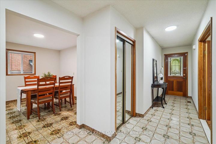 Photo 10 at 4170 Sunset Valley Court, Rathwood, Mississauga
