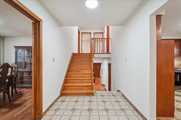 Photo 13 at 4170 Sunset Valley Court, Rathwood, Mississauga
