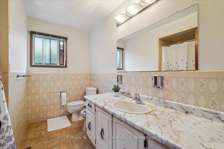 Photo 18 at 4170 Sunset Valley Court, Rathwood, Mississauga