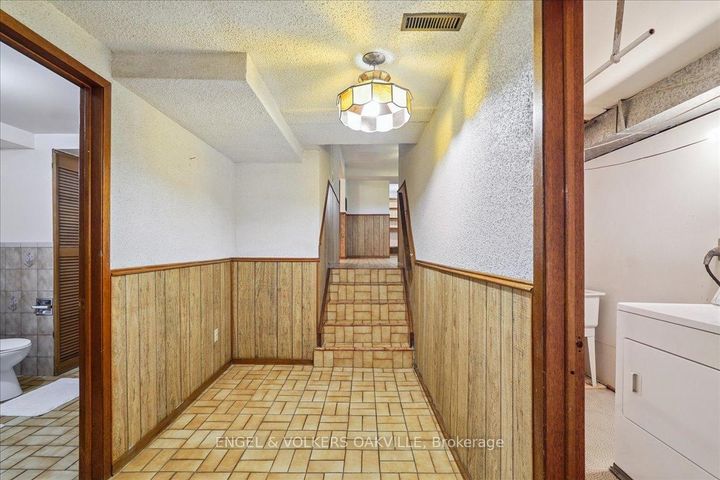 Photo 34 at 4170 Sunset Valley Court, Rathwood, Mississauga