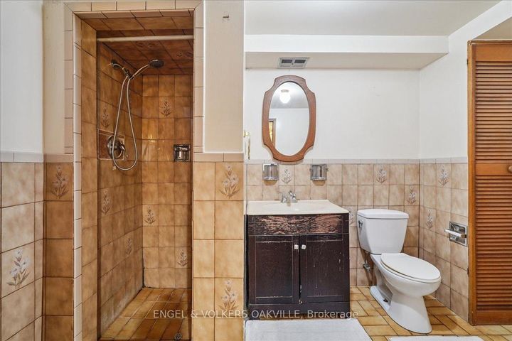 Photo 35 at 4170 Sunset Valley Court, Rathwood, Mississauga