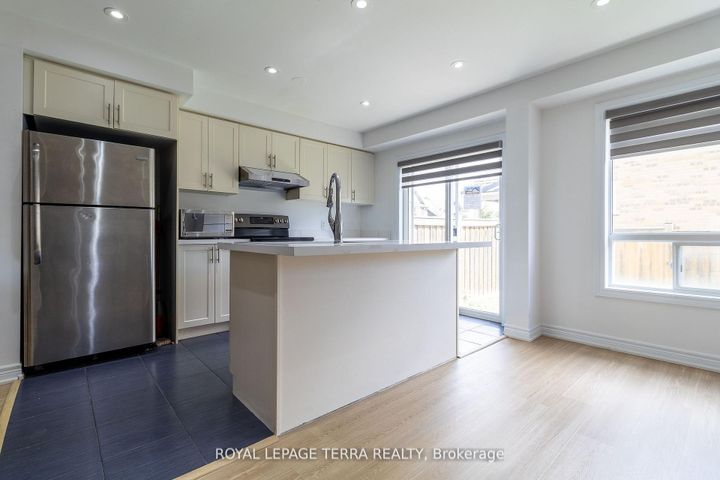Photo 16 at 2345 Steeplechase Street, Windfields, Oshawa