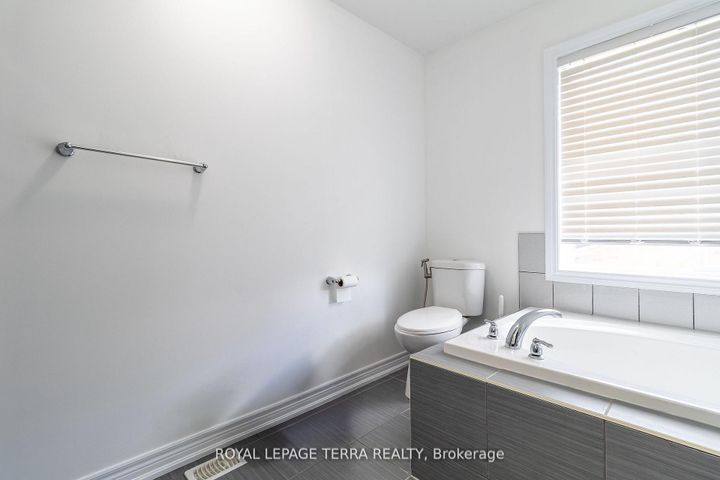 Photo 27 at 2345 Steeplechase Street, Windfields, Oshawa