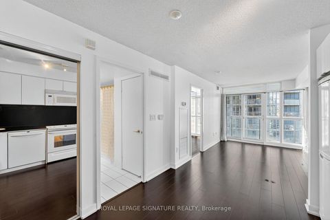Photo 6 at 2811 - 15 Iceboat Terrace, Waterfront Communities C1, Toronto