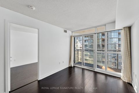 Photo 11 at 2811 - 15 Iceboat Terrace, Waterfront Communities C1, Toronto