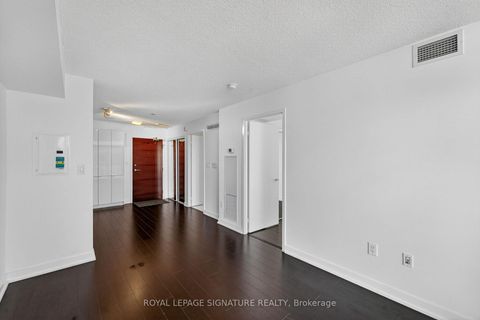 Photo 13 at 2811 - 15 Iceboat Terrace, Waterfront Communities C1, Toronto