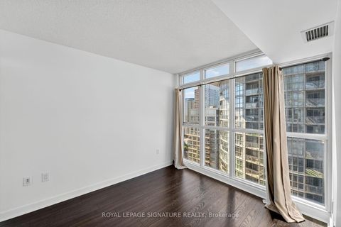 Photo 14 at 2811 - 15 Iceboat Terrace, Waterfront Communities C1, Toronto