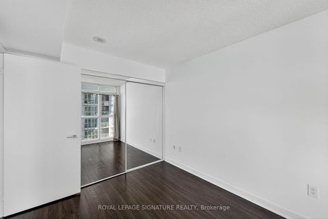 Photo 15 at 2811 - 15 Iceboat Terrace, Waterfront Communities C1, Toronto