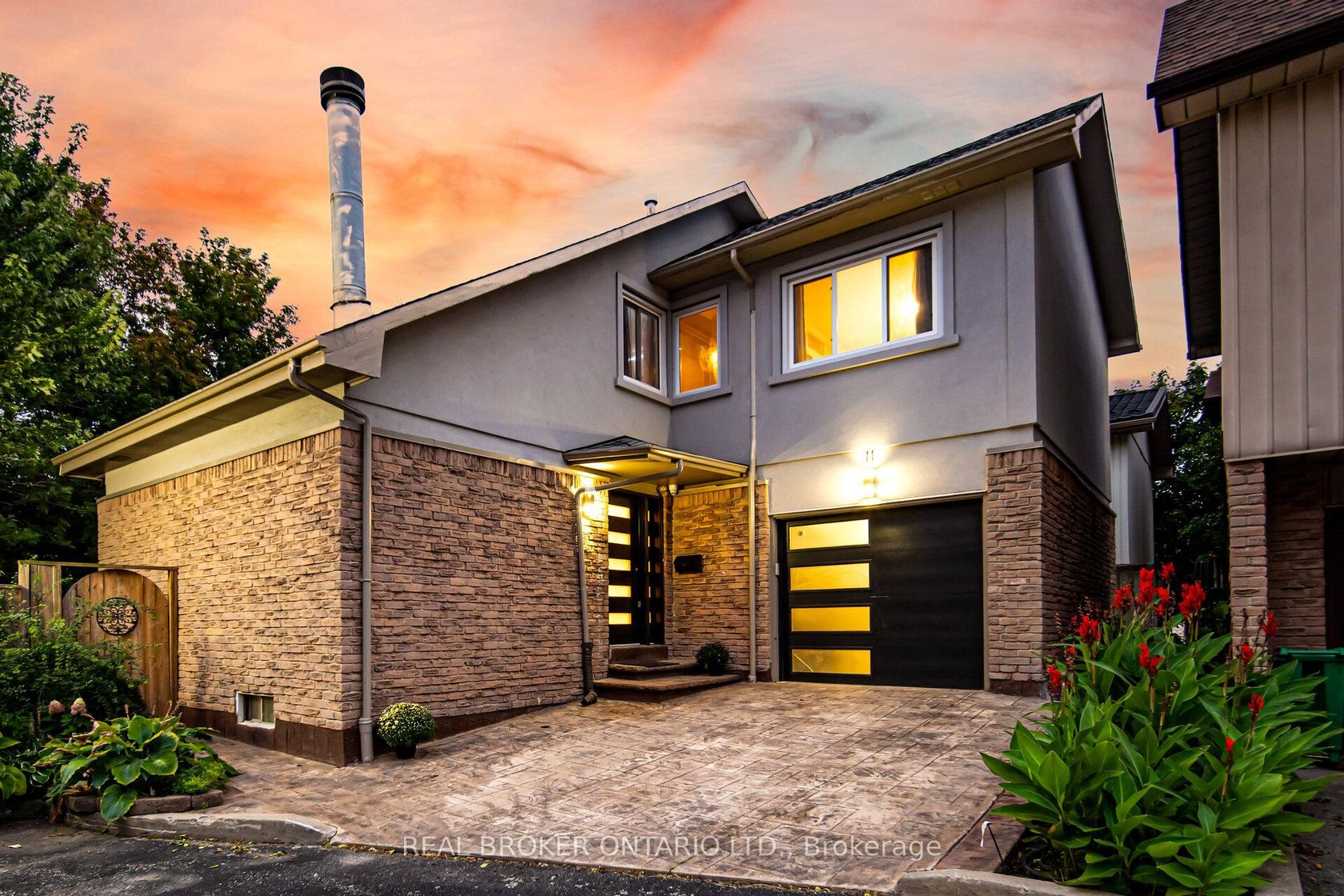 11 Pierpont Place, Meadowvale, Mississauga by Loree Meneguzzi Real Estate 11 Pierpont Place, Meadowvale, Mississauga
