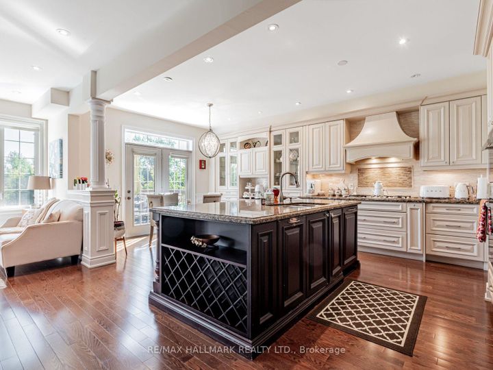 Photo 4 at 33 Laredo Drive, Westbrook, Richmond Hill