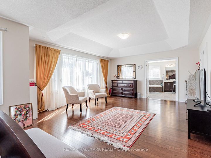 Photo 11 at 33 Laredo Drive, Westbrook, Richmond Hill