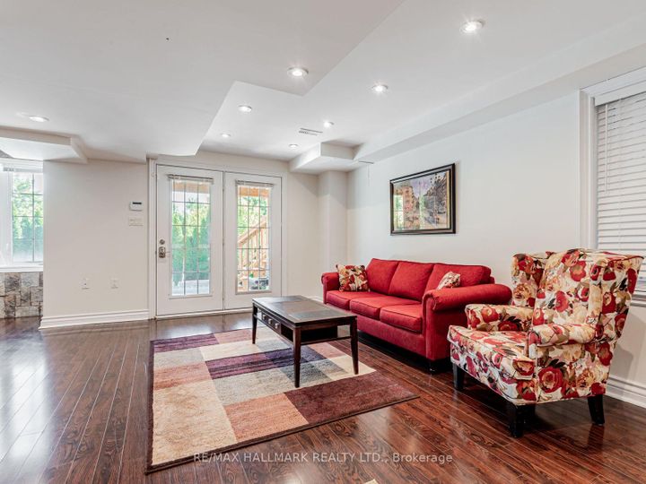 Photo 14 at 33 Laredo Drive, Westbrook, Richmond Hill