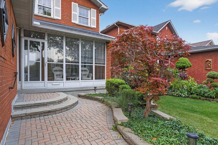 Photo 2 at 3569 Redmond Road, Fairview, Mississauga