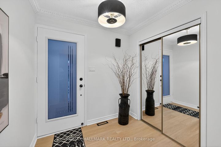 Photo 4 at 3569 Redmond Road, Fairview, Mississauga