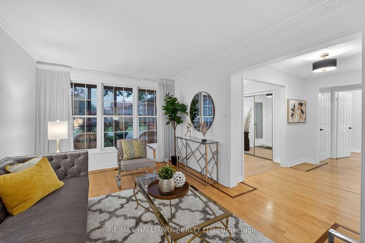 Photo 9 at 3569 Redmond Road, Fairview, Mississauga
