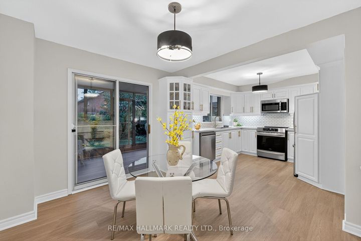 Photo 13 at 3569 Redmond Road, Fairview, Mississauga