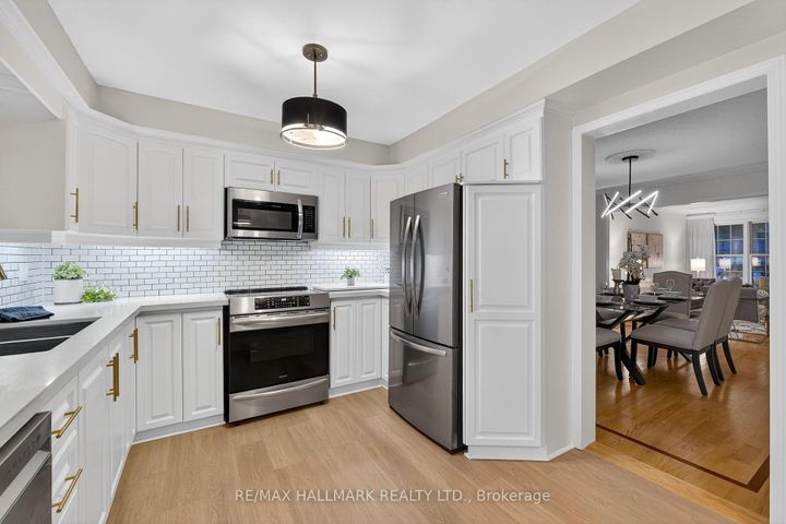 Photo 16 at 3569 Redmond Road, Fairview, Mississauga