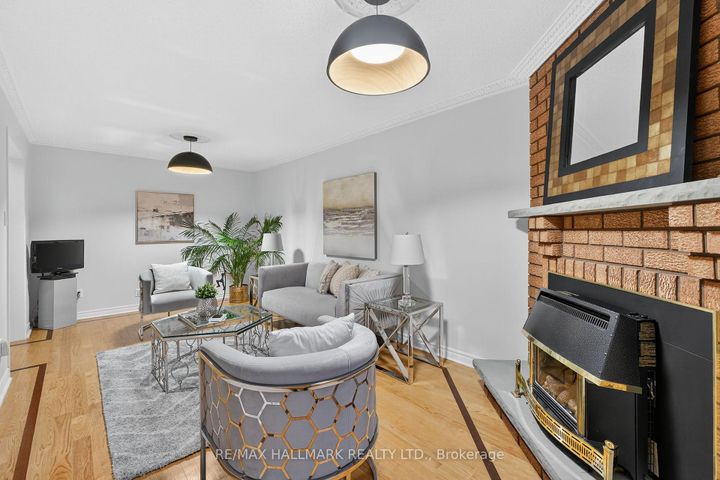 Photo 19 at 3569 Redmond Road, Fairview, Mississauga
