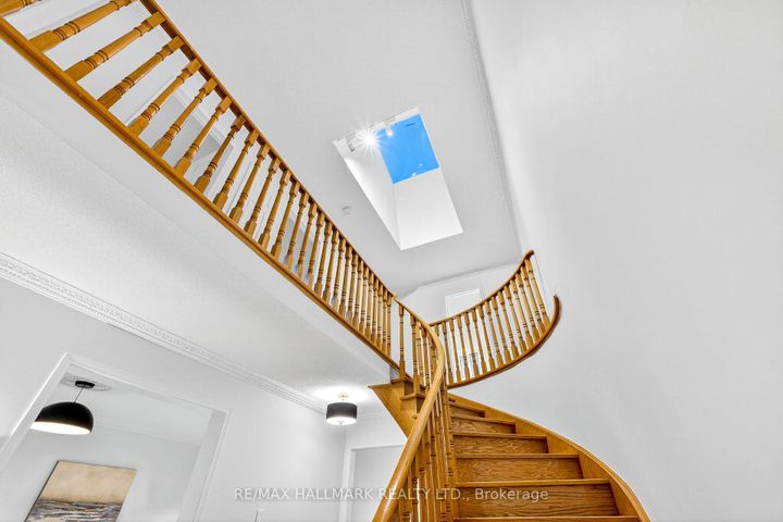 Photo 22 at 3569 Redmond Road, Fairview, Mississauga