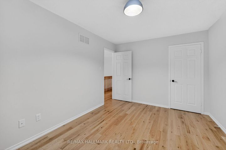 Photo 34 at 3569 Redmond Road, Fairview, Mississauga