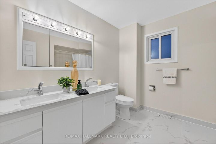 Photo 37 at 3569 Redmond Road, Fairview, Mississauga