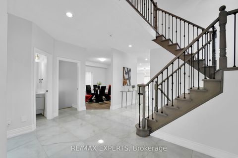 Photo 10 at 159 Sonoma Boulevard, Sonoma Heights, Vaughan