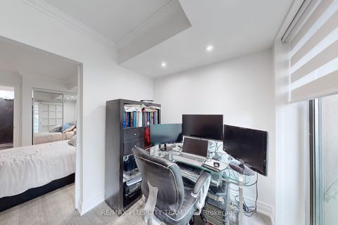 Photo 14 at 2515 - 8 Park Road, Moore Park, Toronto