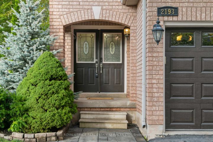 Photo 1 at 2193 Shorncliffe Boulevard, WM Westmount, Oakville