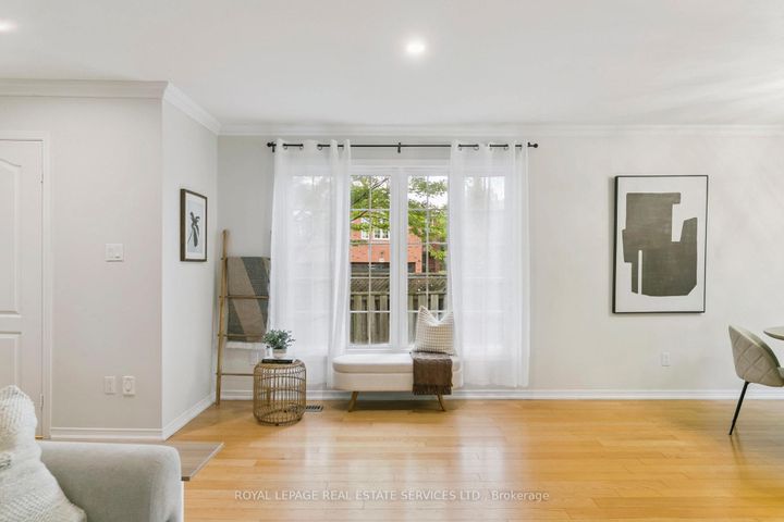 Photo 4 at 2193 Shorncliffe Boulevard, WM Westmount, Oakville