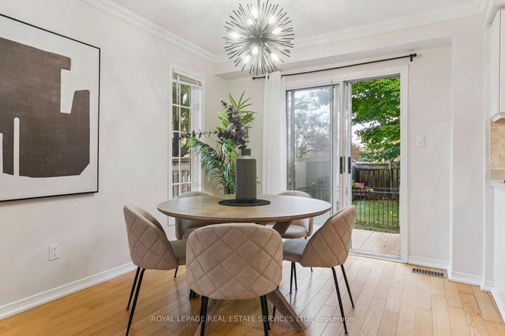 Photo 5 at 2193 Shorncliffe Boulevard, WM Westmount, Oakville