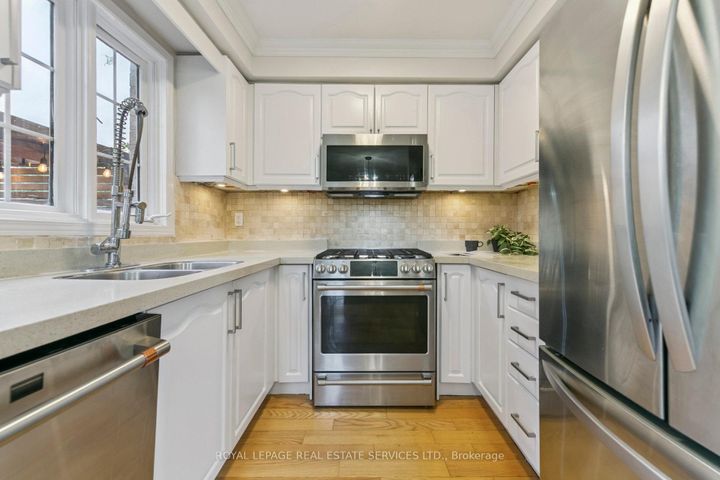 Photo 9 at 2193 Shorncliffe Boulevard, WM Westmount, Oakville
