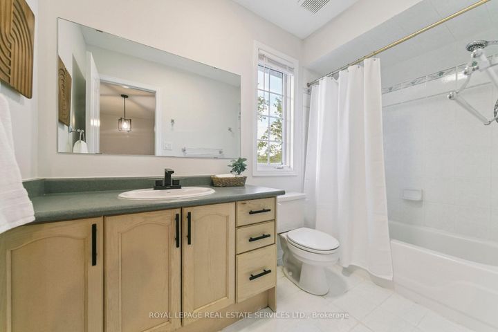 Photo 18 at 2193 Shorncliffe Boulevard, WM Westmount, Oakville