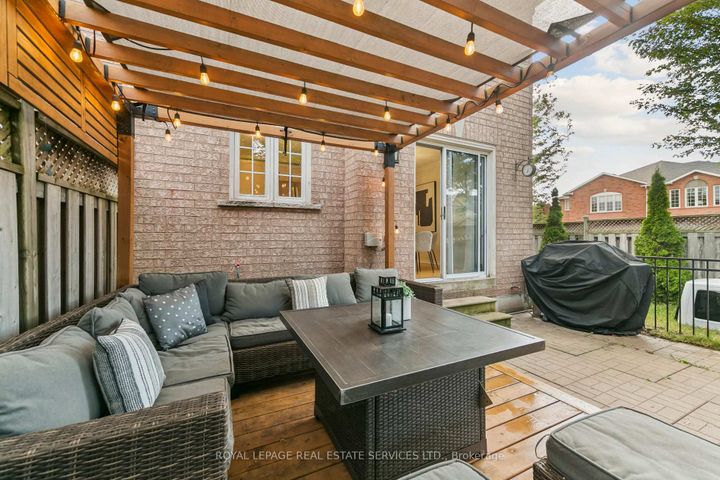 Photo 33 at 2193 Shorncliffe Boulevard, WM Westmount, Oakville
