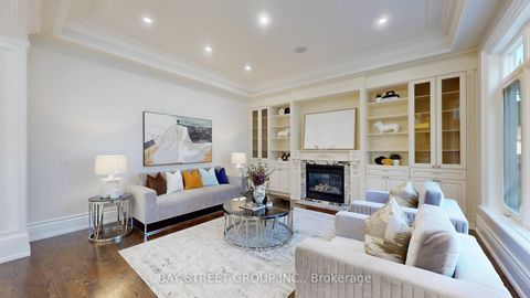 Photo 10 at 112 Centre Avenue, Newtonbrook East, Toronto