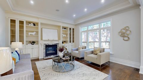 Photo 11 at 112 Centre Avenue, Newtonbrook East, Toronto