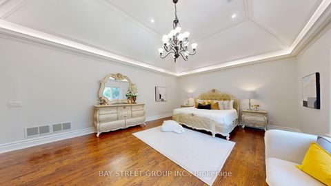 Photo 22 at 112 Centre Avenue, Newtonbrook East, Toronto