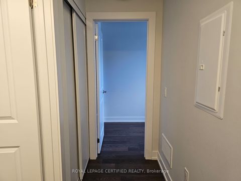 Photo 8 at L115 - 9560 Islington Avenue, Sonoma Heights, Vaughan