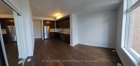 Photo 17 at L115 - 9560 Islington Avenue, Sonoma Heights, Vaughan