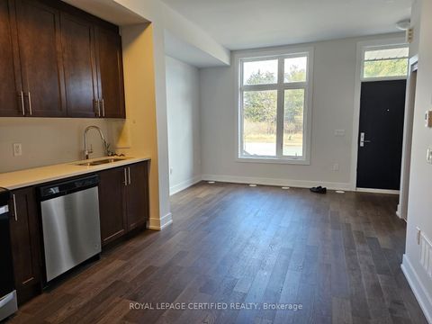 Photo 19 at L115 - 9560 Islington Avenue, Sonoma Heights, Vaughan