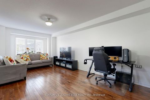 Photo 6 at 12 Pringdale Gardens Circle E, Eglinton East, Toronto