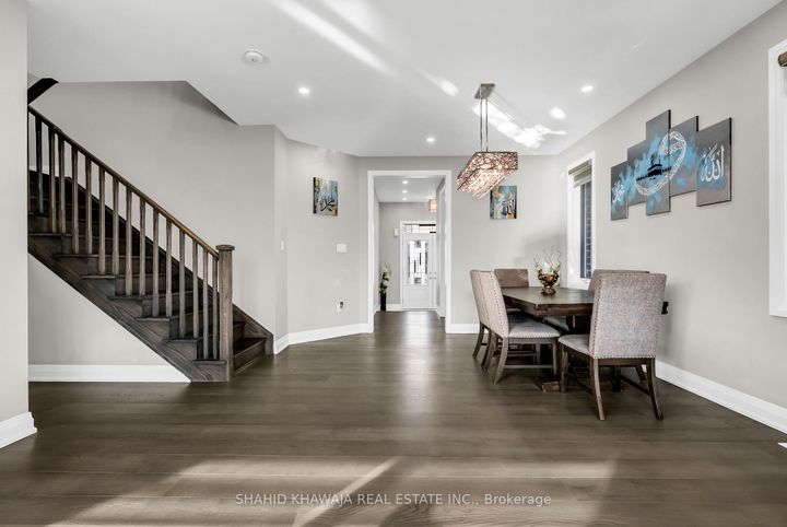 Photo 7 at 115 Yates Drive, CB Cobban, Milton