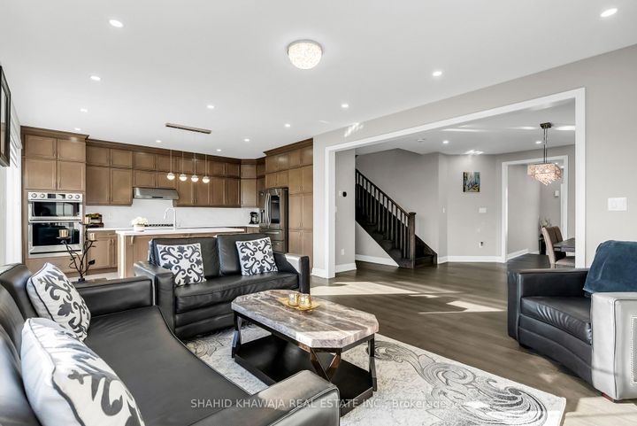 Photo 9 at 115 Yates Drive, CB Cobban, Milton