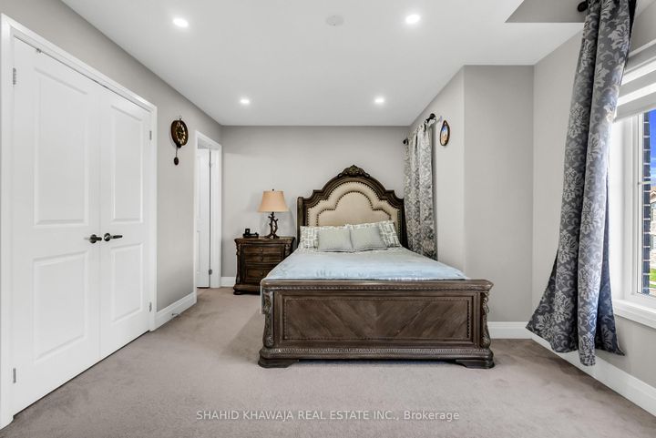 Photo 19 at 115 Yates Drive, CB Cobban, Milton