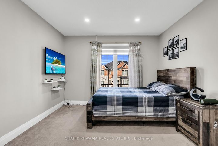 Photo 23 at 115 Yates Drive, CB Cobban, Milton