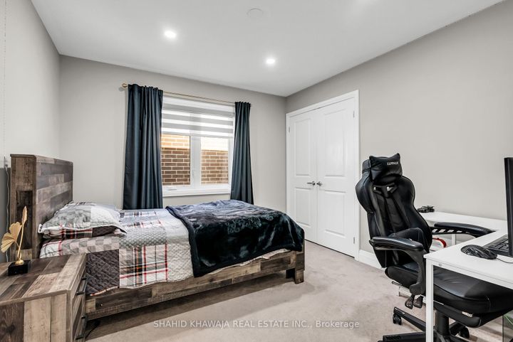 Photo 24 at 115 Yates Drive, CB Cobban, Milton