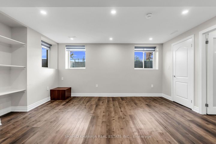 Photo 33 at 115 Yates Drive, CB Cobban, Milton