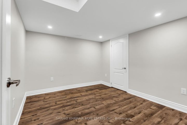 Photo 35 at 115 Yates Drive, CB Cobban, Milton