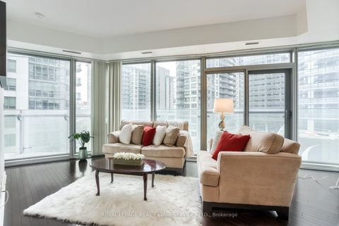 Photo 4 at 407 - 12 York Street, Waterfront Communities C1, Toronto