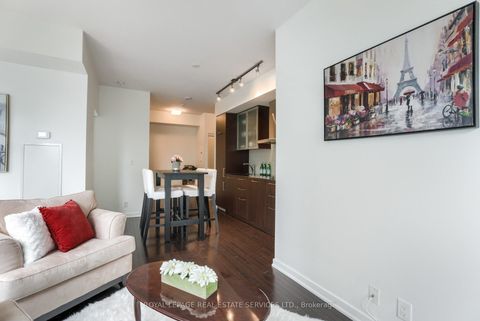 Photo 6 at 407 - 12 York Street, Waterfront Communities C1, Toronto