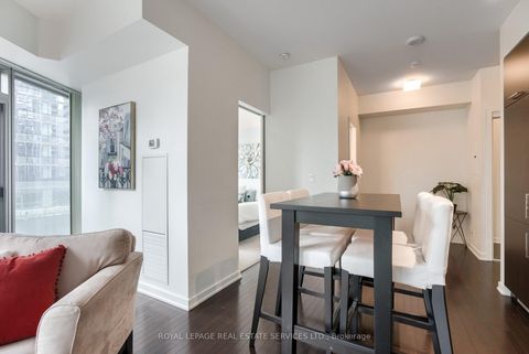 Photo 8 at 407 - 12 York Street, Waterfront Communities C1, Toronto